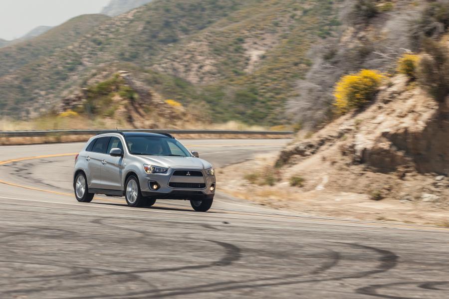 Mitsubishi Outlander Sport 2013 года  (фото 56 из 83)